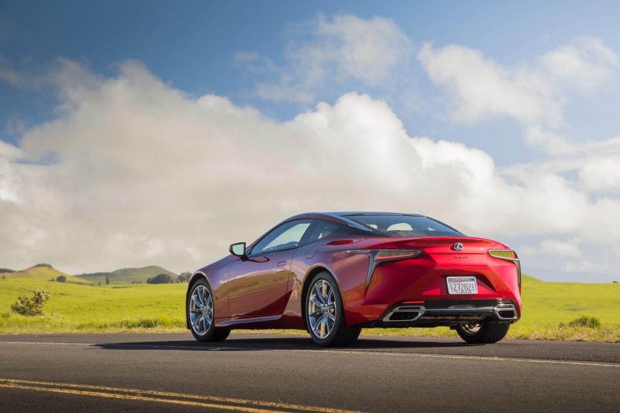  Lexus LC500 2016 года  (фото 38 из 74)